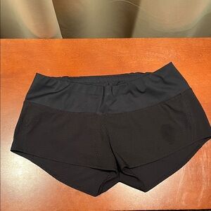 Oiselle Mac Roga 2” Shorts
